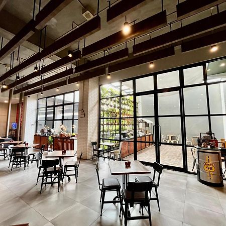 Hotel Dafam Fortuna Jember Exs Meotel Jembel Exterior foto